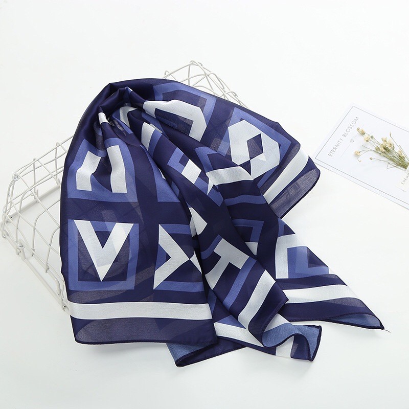 Khăn turban lụa mini size 58x58cm in hình chữ cái - Maben