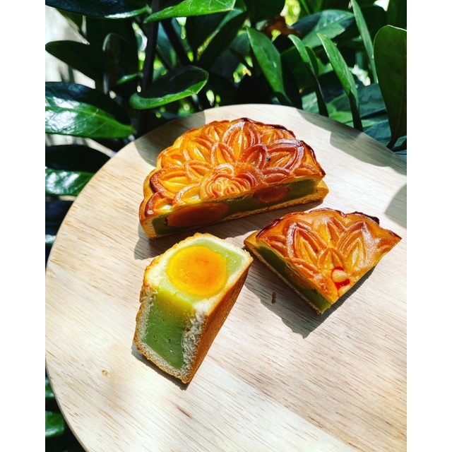nhân Gà Quay, Xá xíu,… bánh Trung Thu TÂN DÂN LỢI 200g - 2 trứng