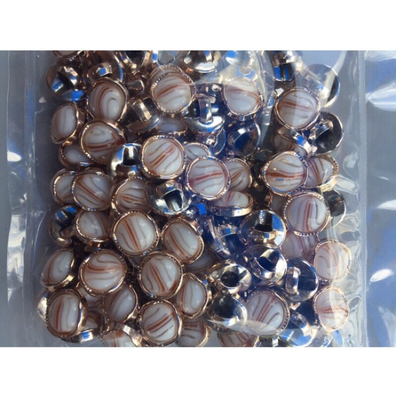 100 nút Ngọc có 5 mẫu