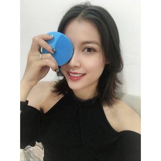 Máy rửa mặt và massage mặt cho nữ