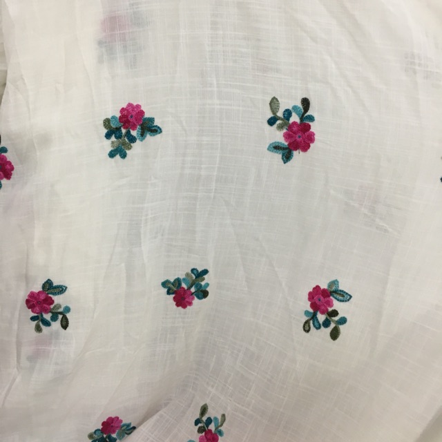 Vải Linen chất đẹp thêu kĩ