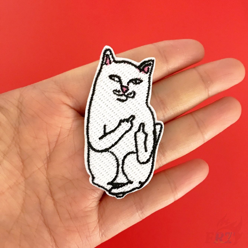 Miếng ủi thêu hình mèo vui nhộn hỗ trợ trang trí quần áo