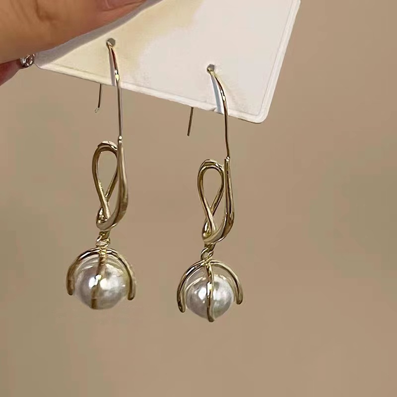 Khuyên Tai Nữ Đính Ngọc Trai Sang Trọng