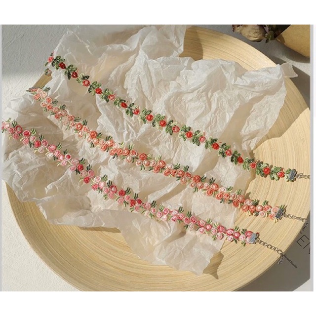 Chocker hoa hồng