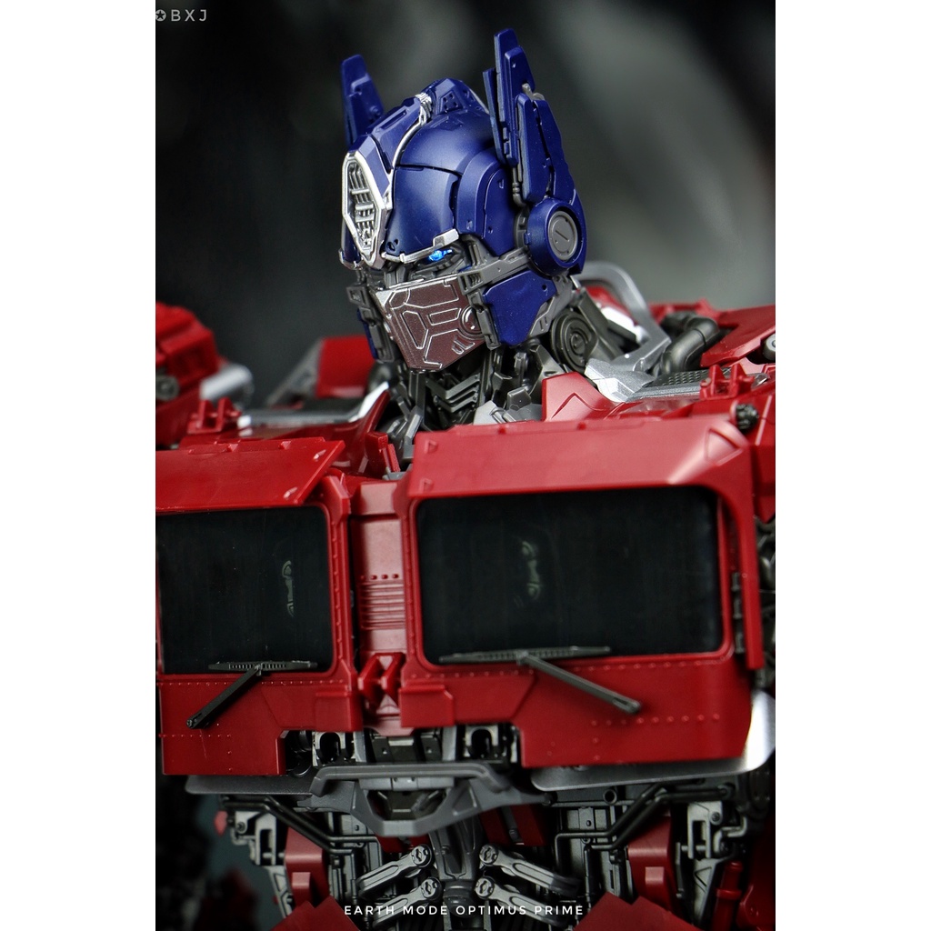 Mô hình YoloPark: Earth mode Optimus Prime PLAMO - BUMBLEBEE THE MOVIE