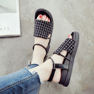 sandal he 2018