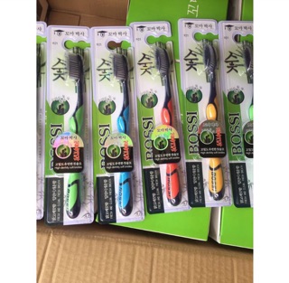 Bàn chải đánh răng than tre Hàn quốc bossi