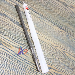 Mũi đục dẹp 19x450mm chuôi lục giác hex 17mm makita d-16879