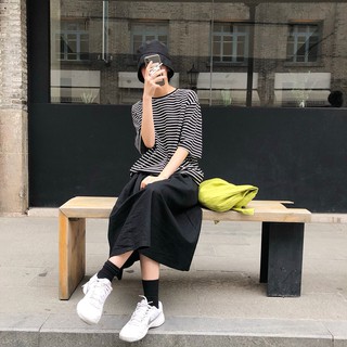 [SIÊU XINH] Set áo thun kẻ + chân váy kaki đen