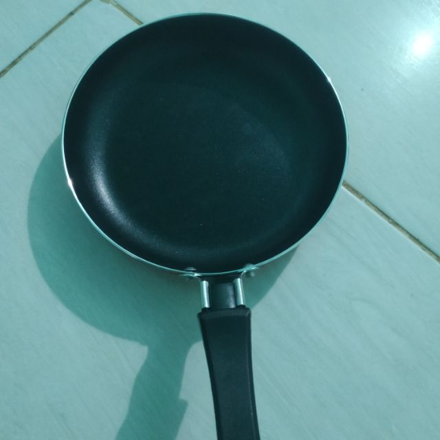 Chảo chống dính 18 cm,và 22 cm