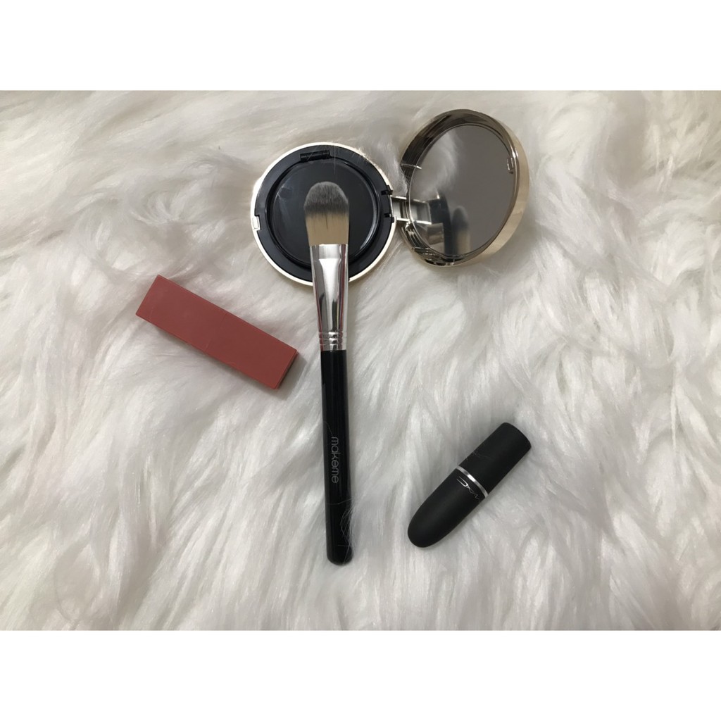 Cọ Trang Điểm Nền Dẹt Makeme (Đen)