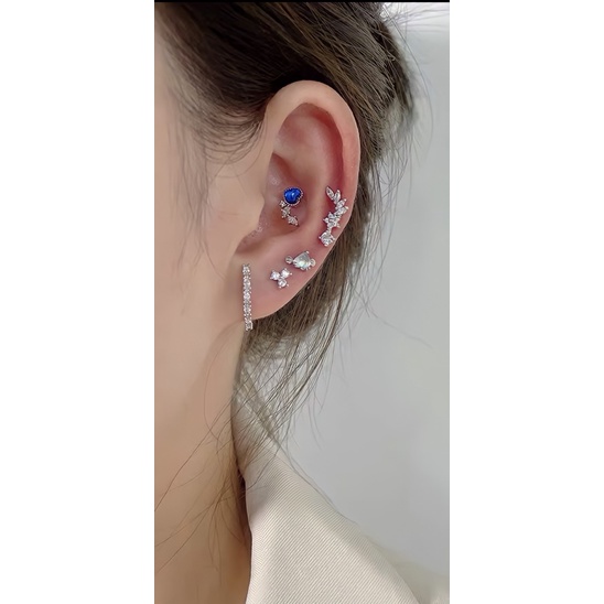 1 Chiếc bông tai thép tế galaxy đính đá xinh xắn ảnh shop chụp 3 link (Link 1)