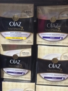 Kem dưỡng da Olaz Total Effects 7 in one