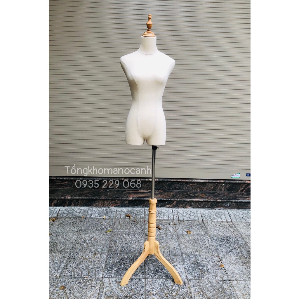 Manocanh Nữ Không Tay Chân Gỗ, Chóp Gỗ
