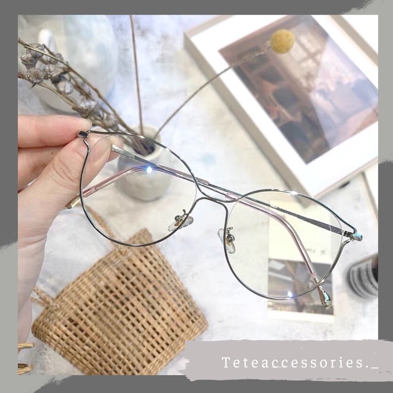 Kính mắt cận thời trang kiểu cách mới