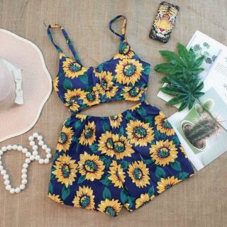 Set bikini hoa quả rực rỡ