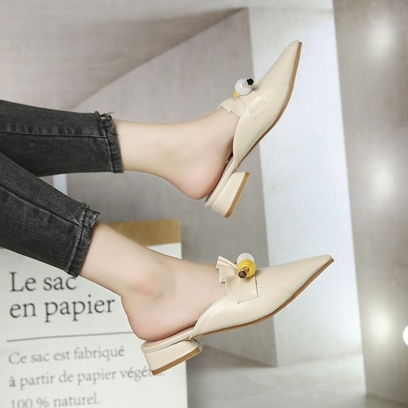 Dép bít mũi IELGY gót dày đính hạt thời trang cho nữ