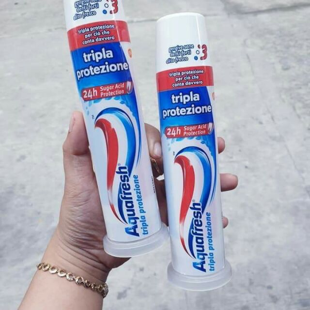 Kem đánh răng AQUAFRESH dạng xịt của Mỹ