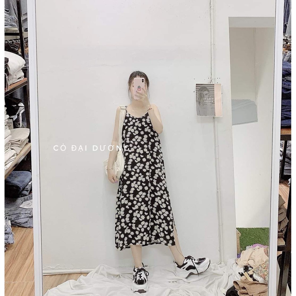 ĐẦM MIDI DÁNG SUÔNG HOA CÚC NỮ TÍM ĐEN TRẮNG - VÁY 2 DÂY ĐŨI MAXI XẺ TÀ HOẠ TIẾT HOA NHÍ DÁNG DÀI ĐI BIỂN HOT | BigBuy360 - bigbuy360.vn