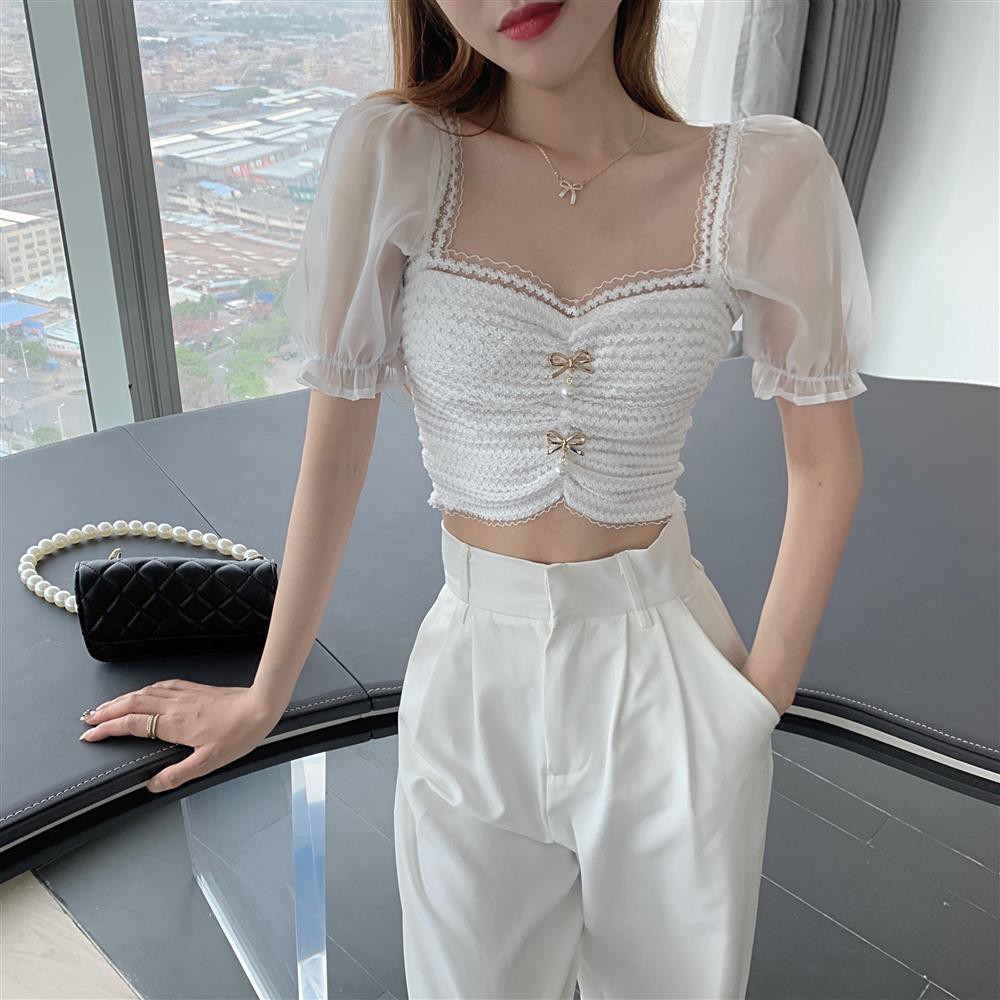 French palace style design niche square neck puff sleeves cropped short white lace stitching shirt blouse women