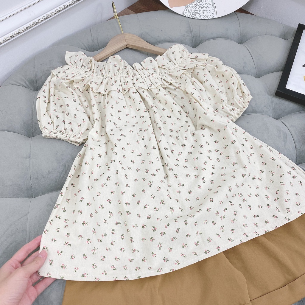 set áo hoa trễ vai quần đùi, áo trễ vai, quần đùi kaki.