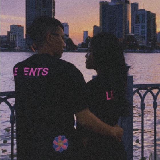 Áo thun Tee Levents XL Logo Áo thun tay lỡ nam nữ logo XL màu đen chữ hồng chất cotton cao cấp đồ unisex