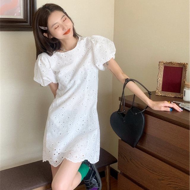 Đầm Ren Tay Phồng Màu Trắng Thời Trang Mùa Hè Hàn Quốc Mới 2022