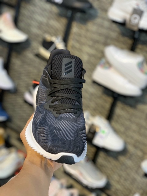 (Video cận cảnh) Giày thể thao sneaker alphabounce đen trắng