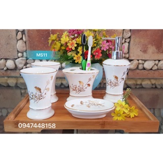Bộ đồ dùng phòng tắm bằng gốm sứ