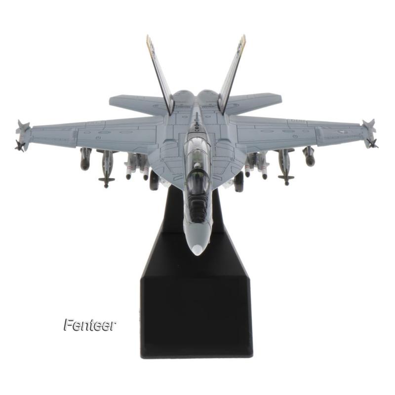 Mô hình máy bay chiến đấu mỹ F / A-18 tỉ lệ 1: 100