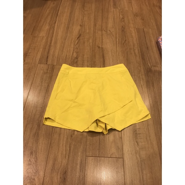 quần váy stradivarius vàng