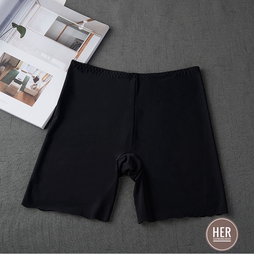 Quần Mặc Trong Váy Su Trơn Mềm Mại Thoáng Mát Màu Đen - Her Sleewear