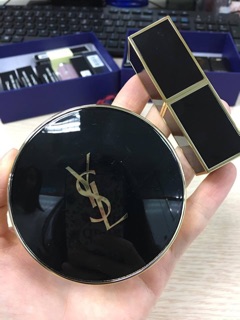 Phấn nước YSL