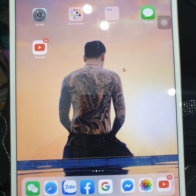 Ipad pro 2018 4g + wifi 64g bản ZA/a máy chưa 1 vết sướt zin keng