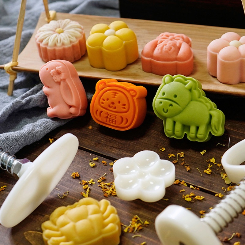 Khuôn Nhựa Làm Bánh Trung Thu 25g Hình Ngựa / Hổ / Óc Chó