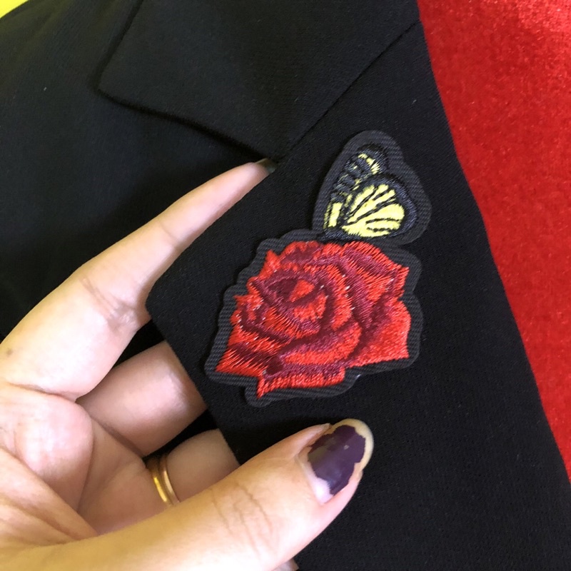 Áo khoác vest blazer đen hình thêu hàng si 2hand