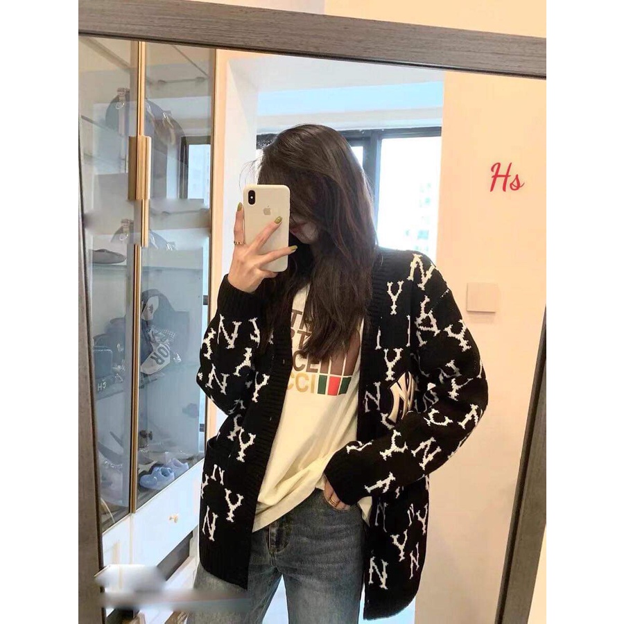 áo carigan đen chữ trắng | BigBuy360 - bigbuy360.vn