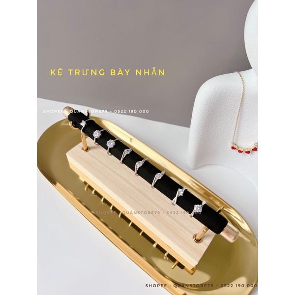Kệ trưng bày nhẫn sang trọng