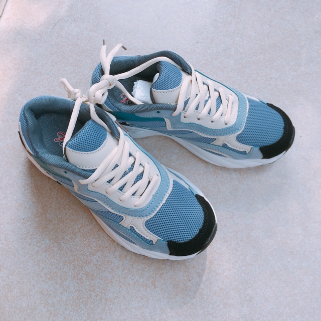 Sneakers 2018 - ảnh chụp thật