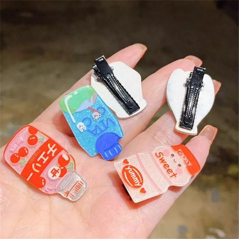 1 KẸP TÓC NHÍ MINI HỌA TIẾT CHAI NƯỚC NGỌT DỄ THƯƠNG