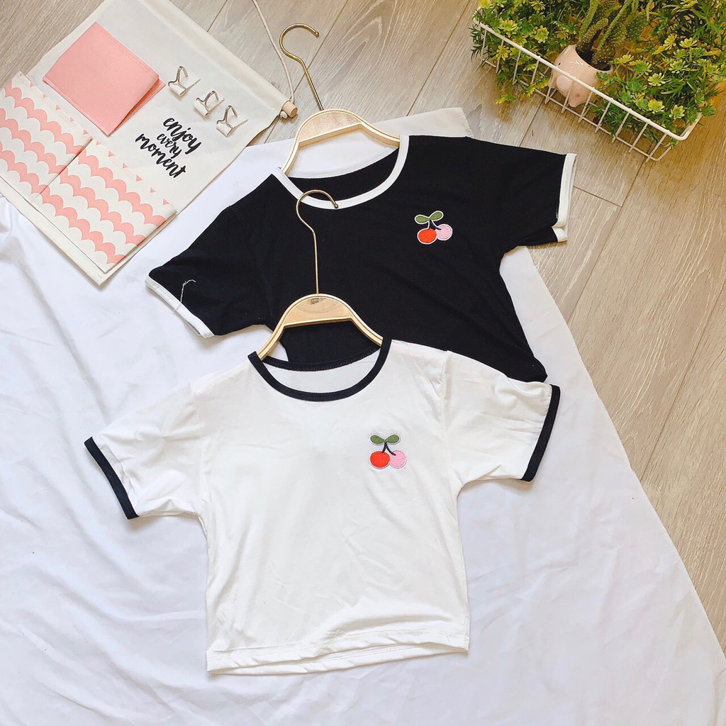 ÁO THUN CROPTOP ÔM BODY NGẮN CO GIÃN - ÁO KIỂU CRT ULZANG NGẮN TAY CỔ TRÒN THÊU HOA CHERRY NHỎ 69