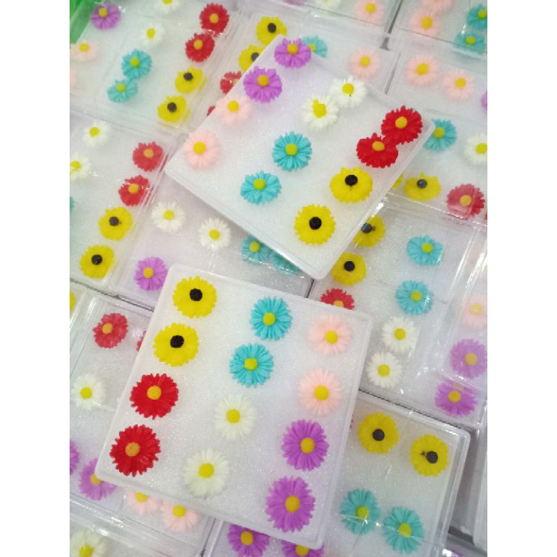 Set 6 đôi khuyên tai hoa cúc