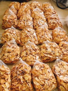 Khoai lang lắc khô gà