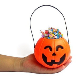 Here Xô đựng kẹo bí đỏ Halloween