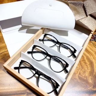cận tomford lên form siêu xinh....