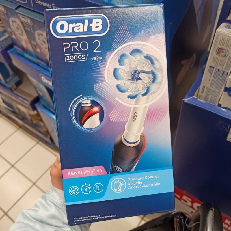 Bài chải đánh răng điện Oral B pro 2