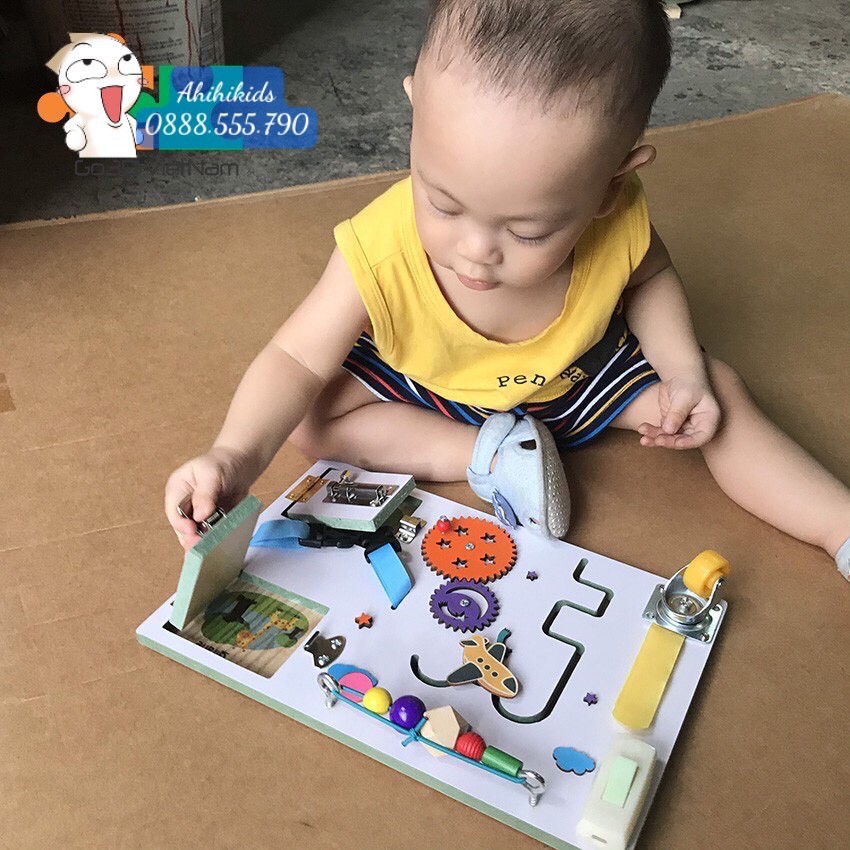 Đồ chơi cho bé,Bảng bận rộn Busy board đầy đủ chức năng nhất kết hợp cùng bảng xếp hình khối nhiều màu sắc bằng gỗ