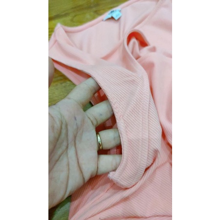 Áo thun nữ Guess sexy VNXK dư xịn