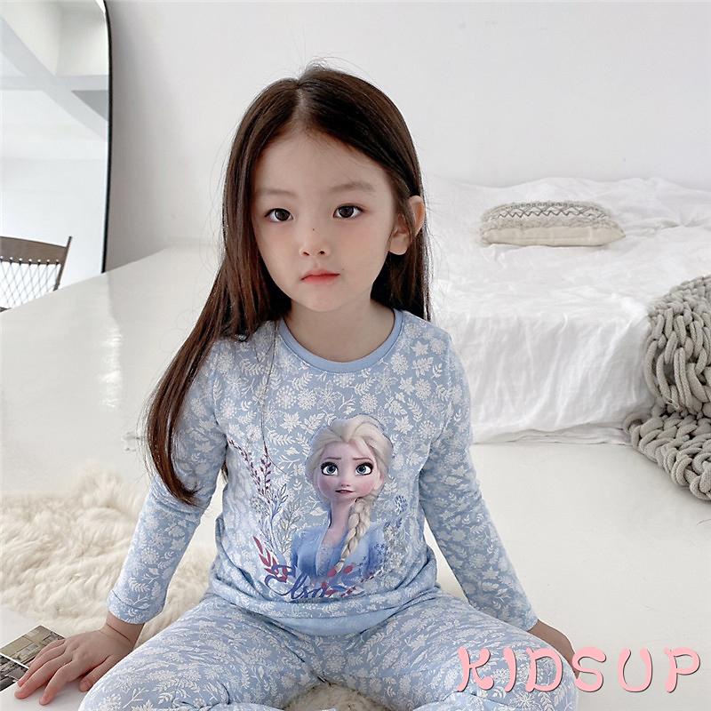 Bộ đồ ngủ 2 món gồm áo tay dài cổ tròn in họa tiết hoạt hình + quần dài cho bé gái