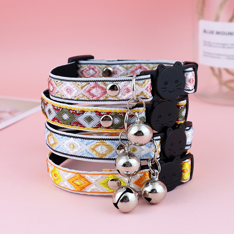 Vòng Đeo Cổ Có Chuông Họa Tiết Hoa Thời Trang Cho Thú Cưng